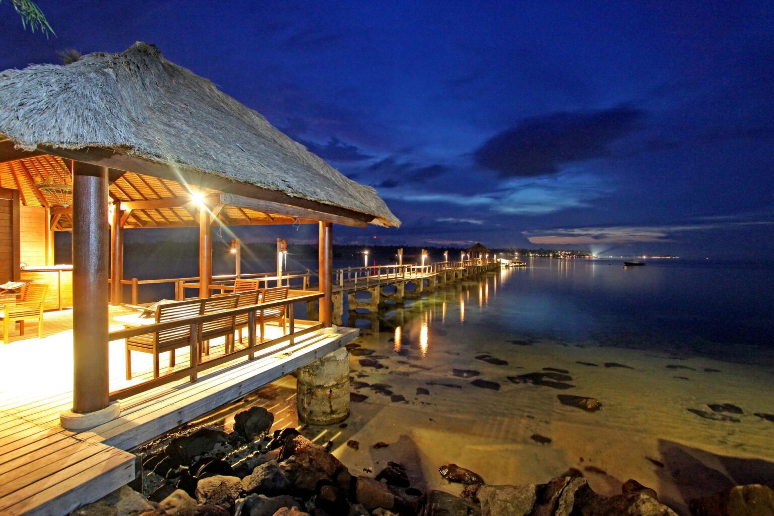 44832419-H1-Beach_Club_at_The_Oberoi_Lombok.jpg
