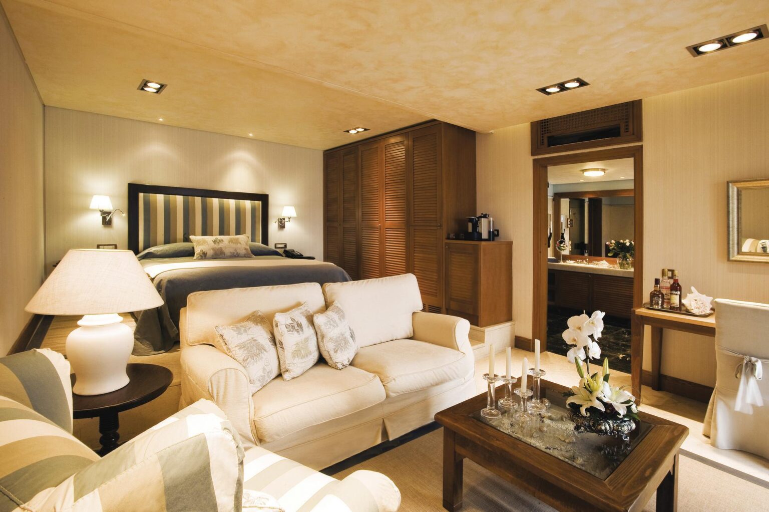 46739730-H1-Ambassador_Bungalow_Suite__Waters__Edge__Private__Pool.jpg