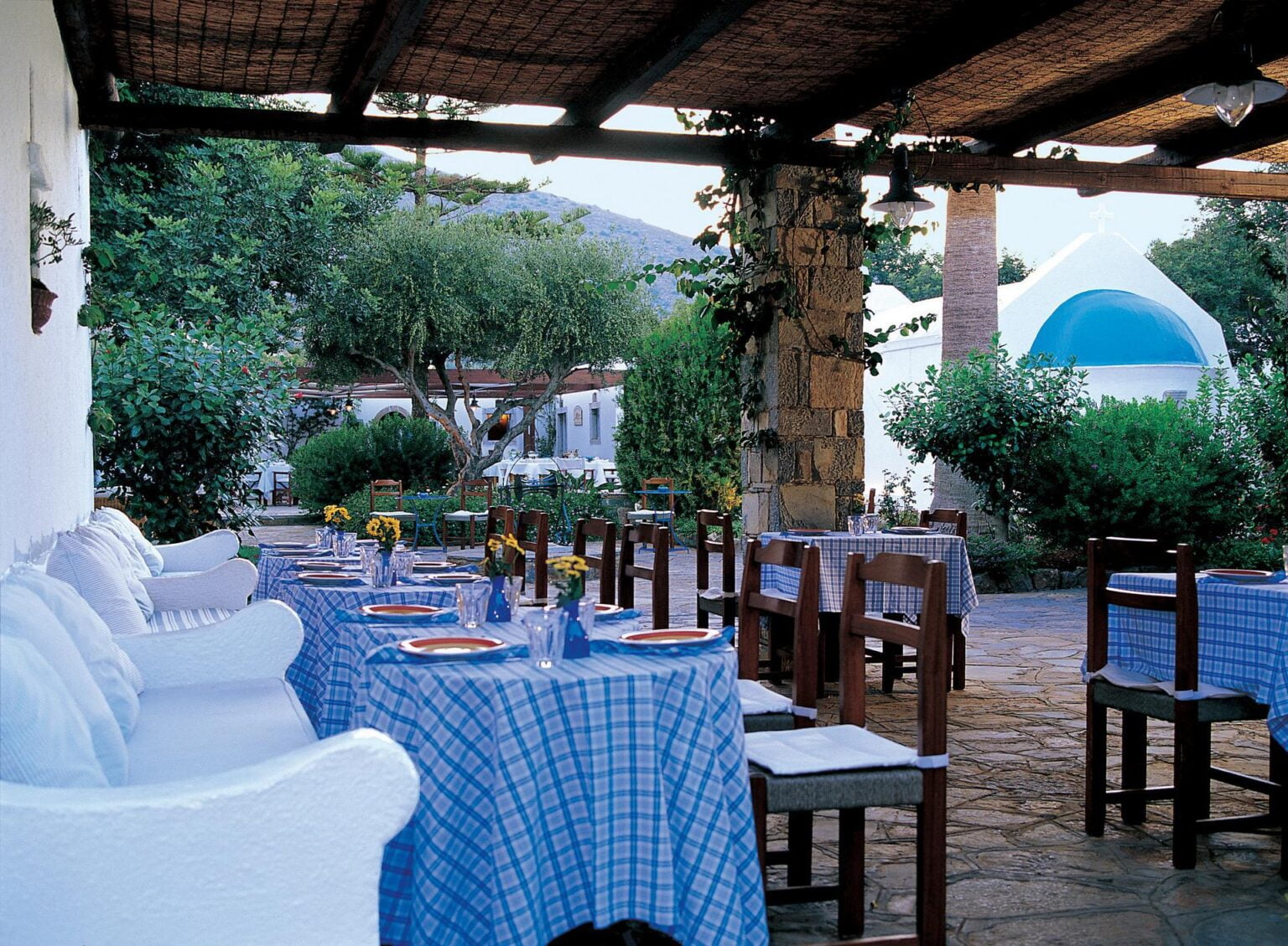 46923039-H1-Kafenion.jpg