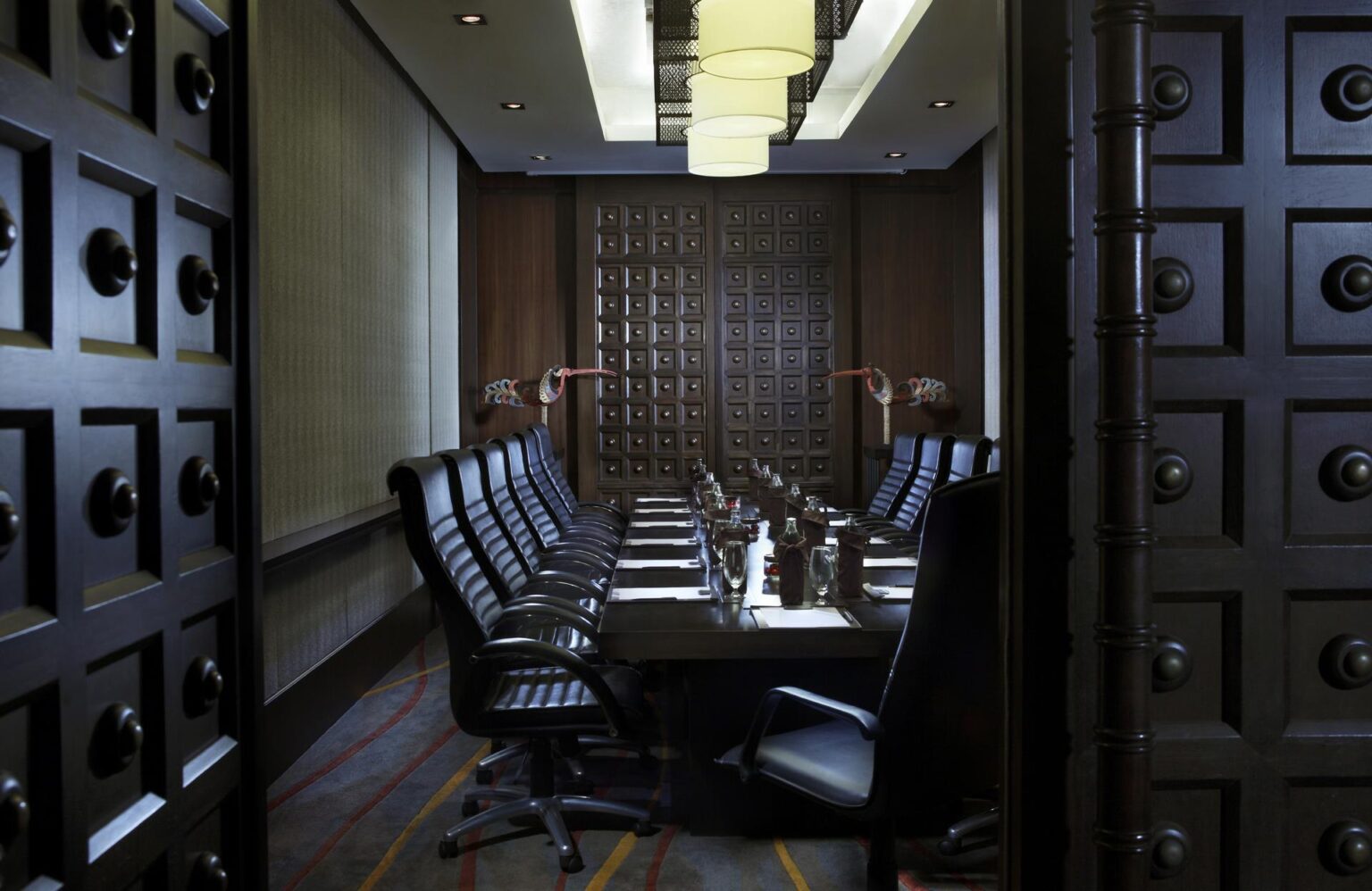 47912893-H1-Sarasin_Boardroom.jpg