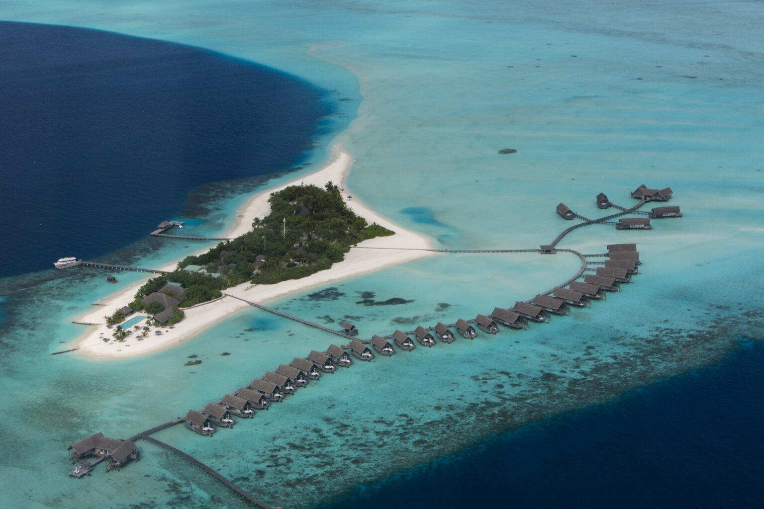 52405852-H1-Cocoa_Island_Aerial.jpg