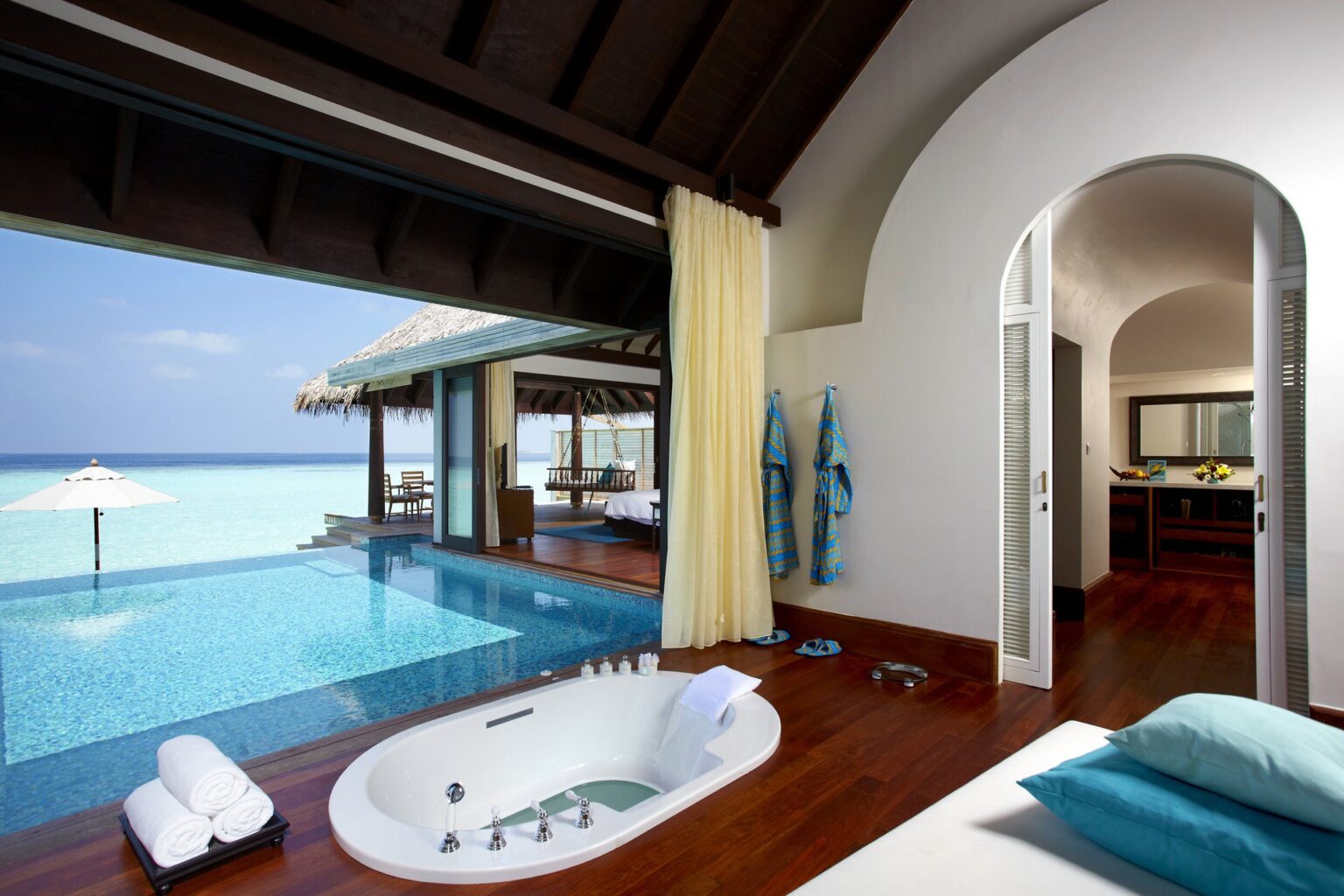 61616690-H1-Over_Water_Pool_Villa_bathroom.jpg