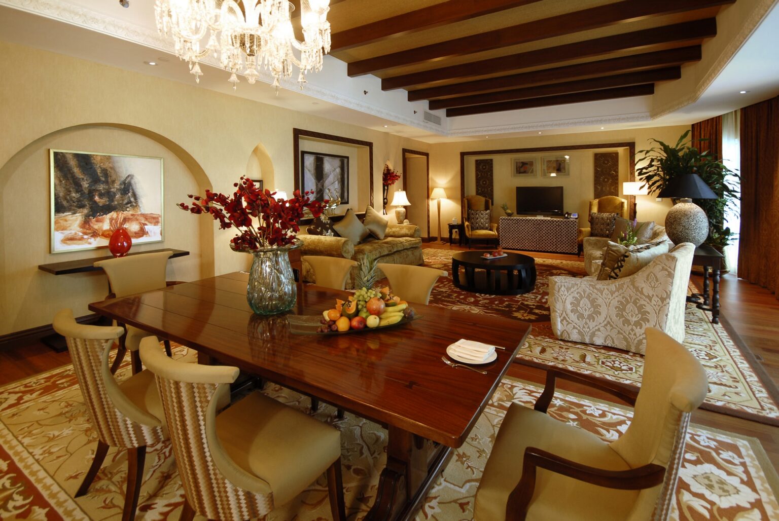 64878055-H1-Two_Bedroom_Anantara_Family_Pool_Villa_Dining_Area.jpg