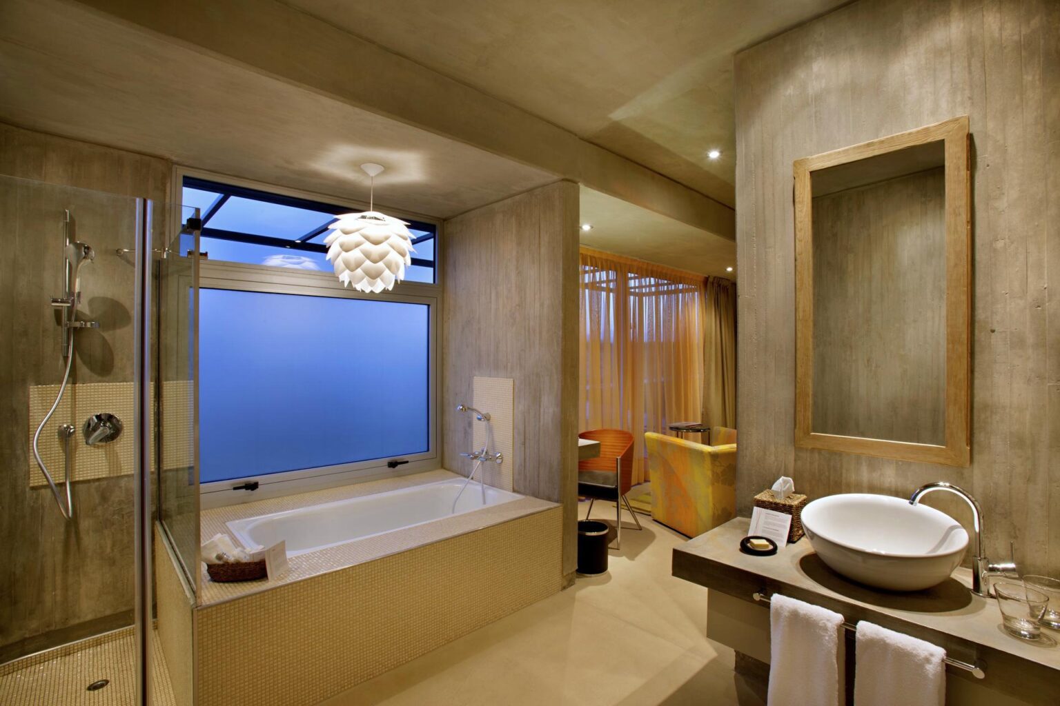 67392451-H1-12-Superior_Double_Room_-_Reserva_-_Bath.jpg