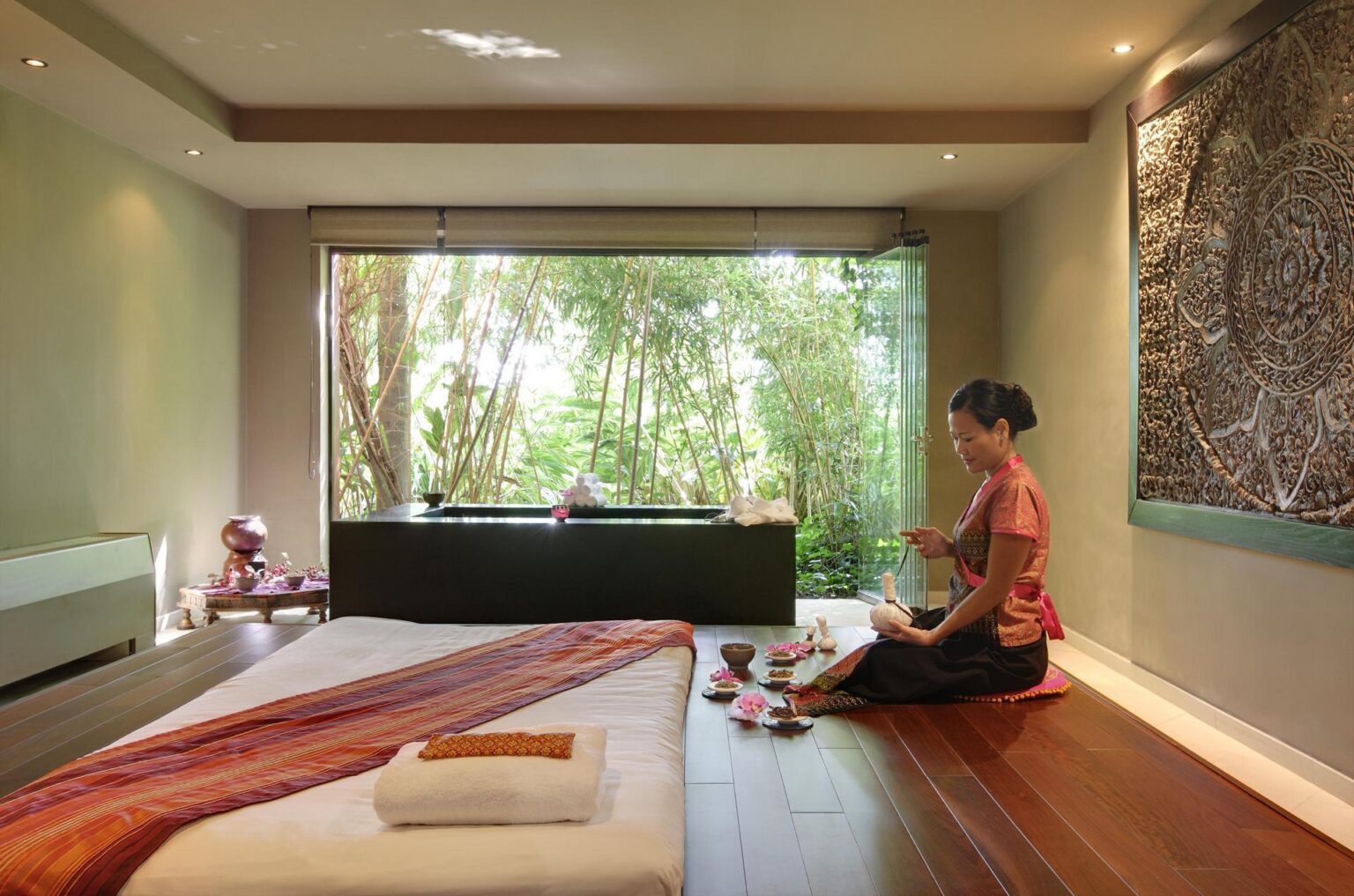 67580290-H1-THAI_SPA_INTERIOR.jpg