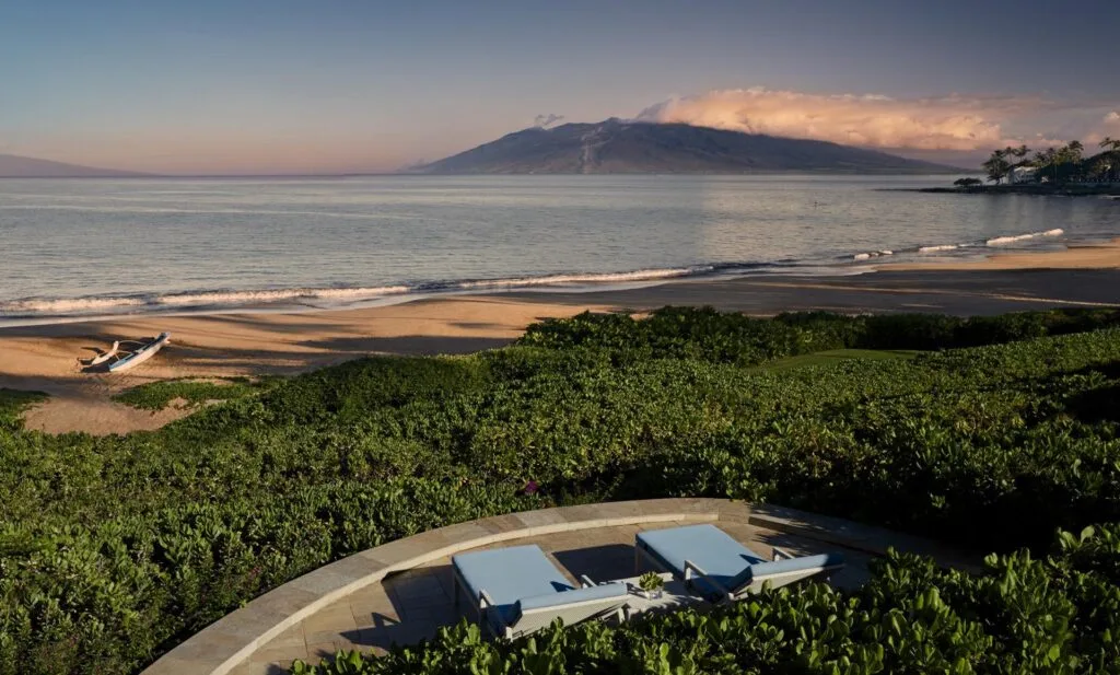 Поїздки на Гаваї - найцікавіші пропозиції, Райський архіпелаг, розкішний відпочинок на Гаваях, Гаваї в двох словах, Найбільші пам'ятки Гаваїв, Найкращі готелі на Гаваях, Гаваї - чудові поля для гольфу та подорожі для любителів гольфу, Весілля на Гаваях та медовий місяць, Відпустка на Гаваях - поєднання островів Мауї, Оаху та Великого острова Гаваї, Подорож мрії на Гаваї з CARTER®