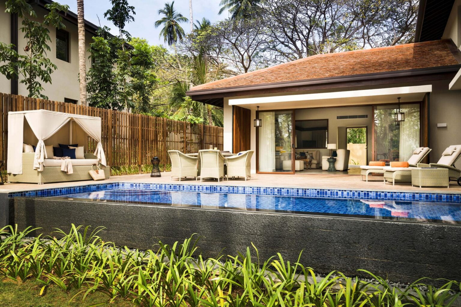 74271240-H1-ATAN_2BR_Villa_Ext_01_G_A_H.jpg