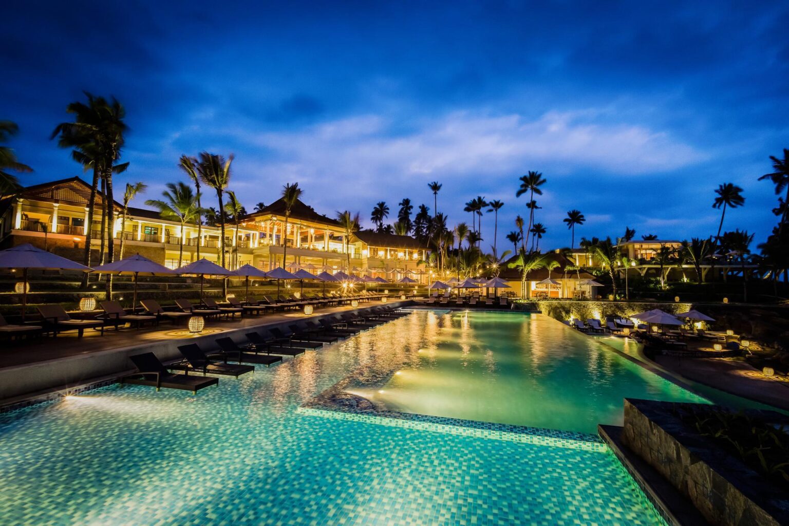 74273140-H1-ATAN_Pool_Night_01_G_A_H.jpg