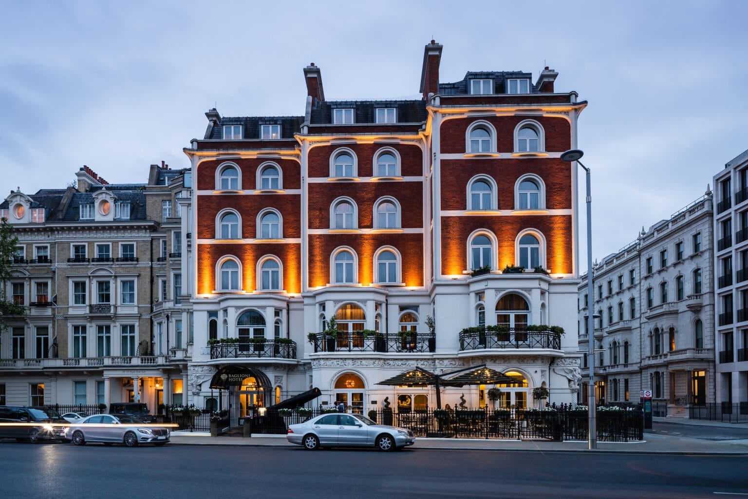 76188584-H1-Baglioni_Hotel_London_Exterior_night_DiegoDePol.jpg