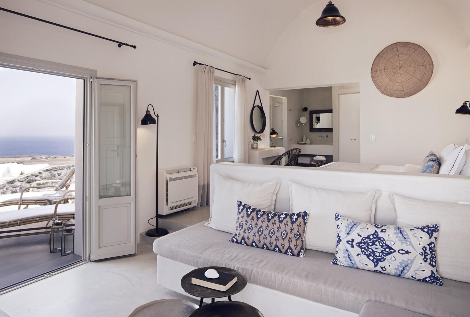 Santo Maris Oia Luxury Suites and Spa 5