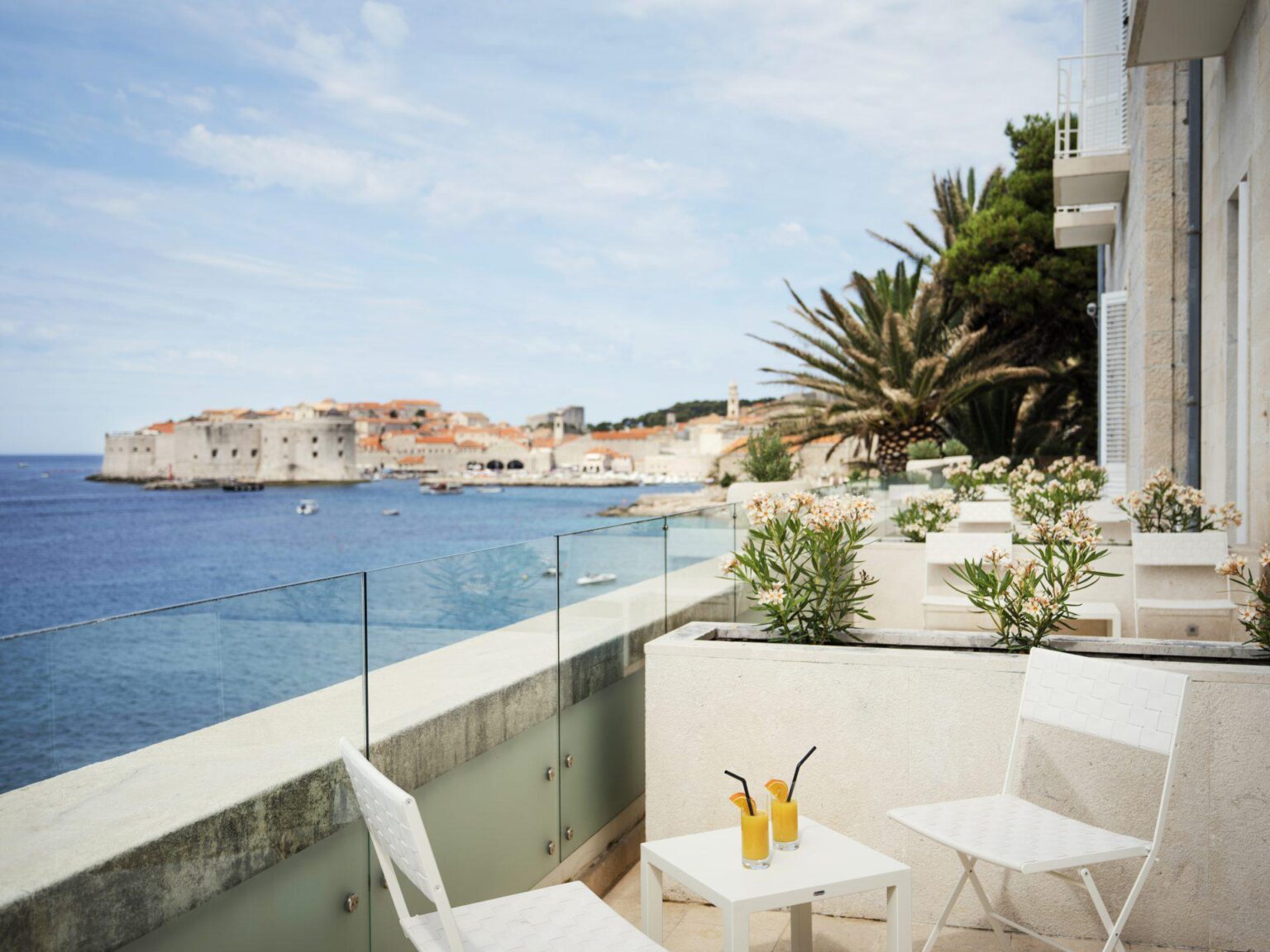 ALH_HotelExcelsiorDubrovnik_VillaOdak_Deluxe_Room_Terrace5.jpg