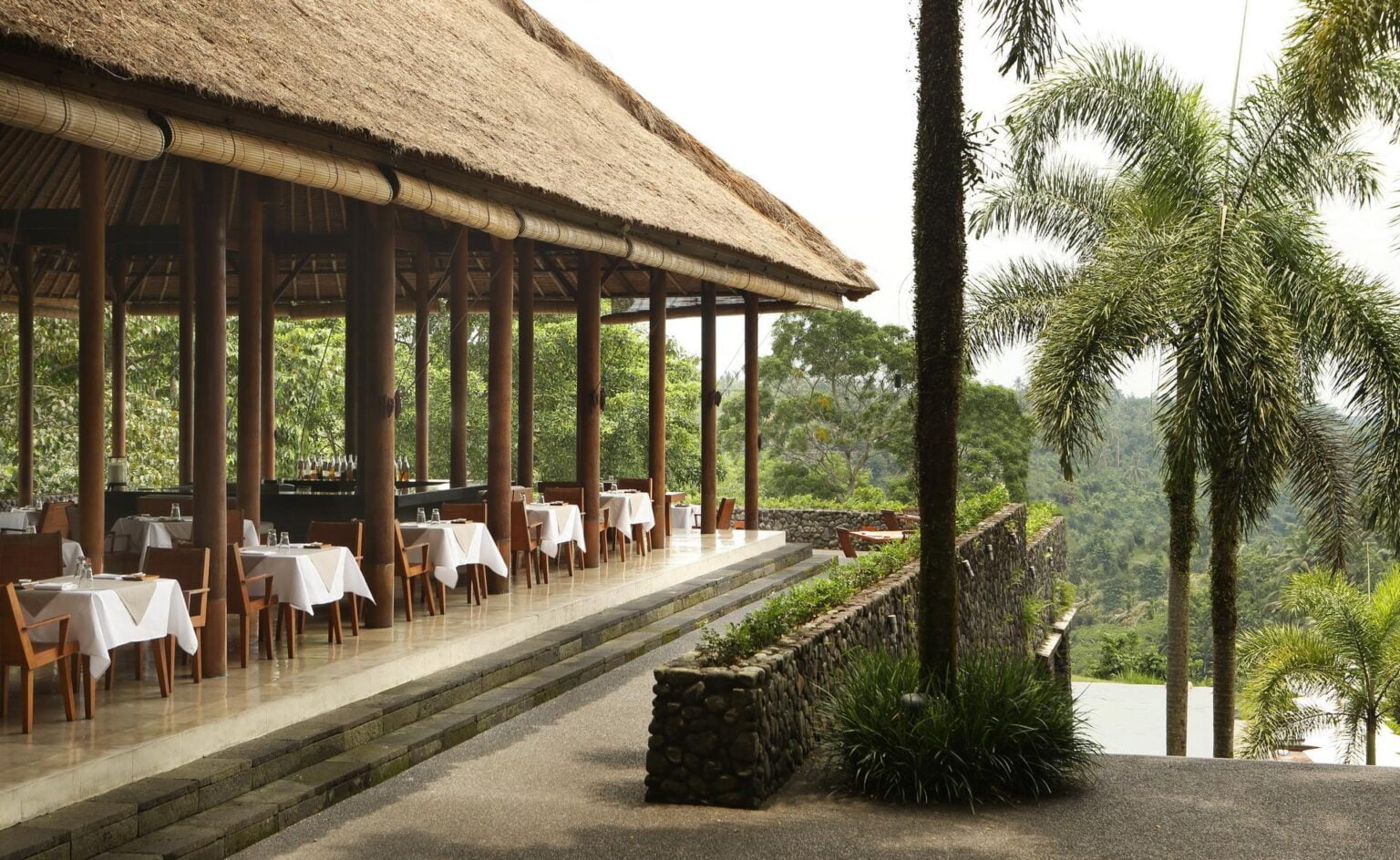 Alila-Ubud-Dining-Plantation-03.jpg