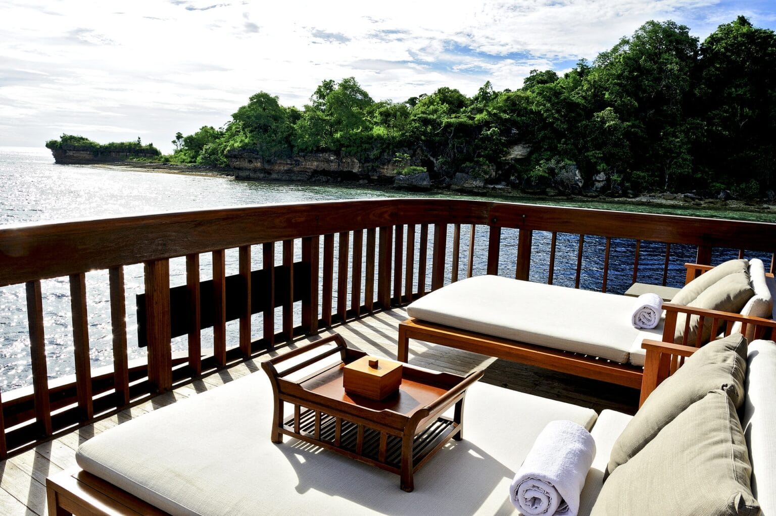 Amanikan-Indonesia-Upper-Sundeck_Original_1684.jpg