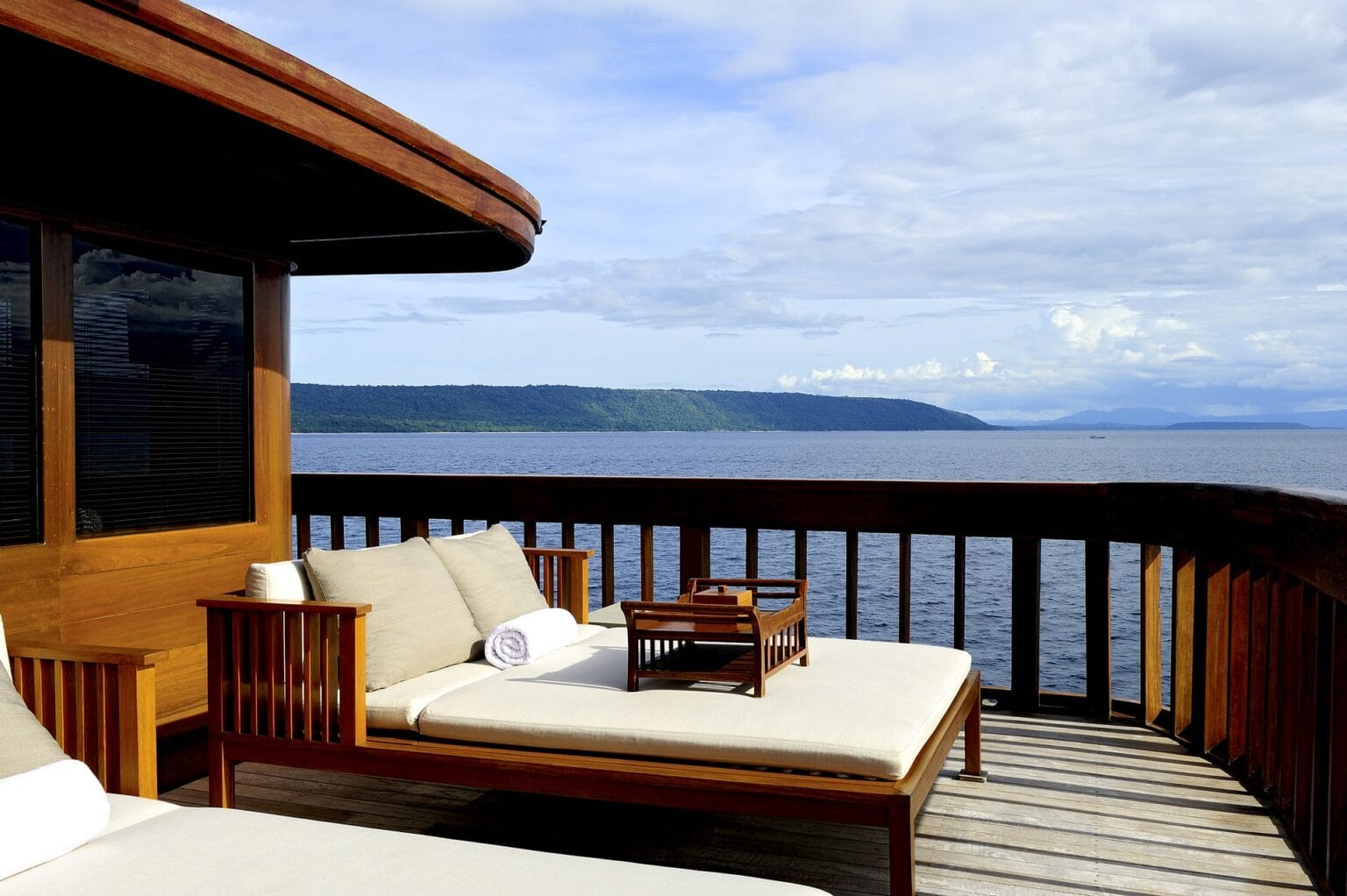Amanikan-Indonesia-Upper-Sundeck_Original_1686.jpg