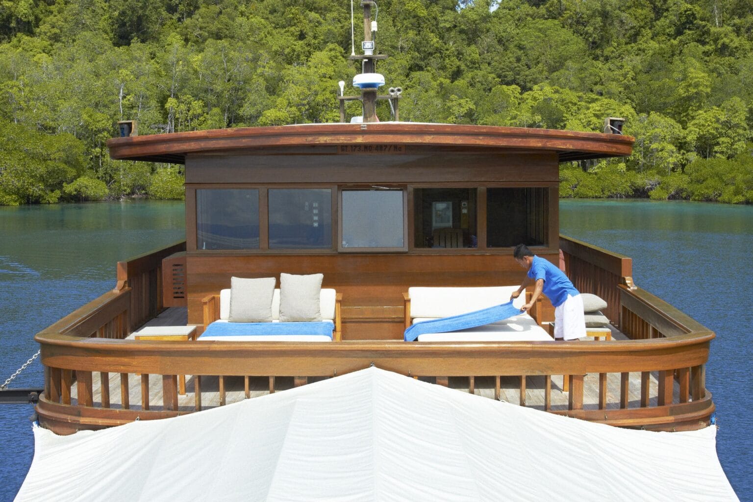 Amanikan-Indonesia-Upper-Sundeck_Original_1714.jpg