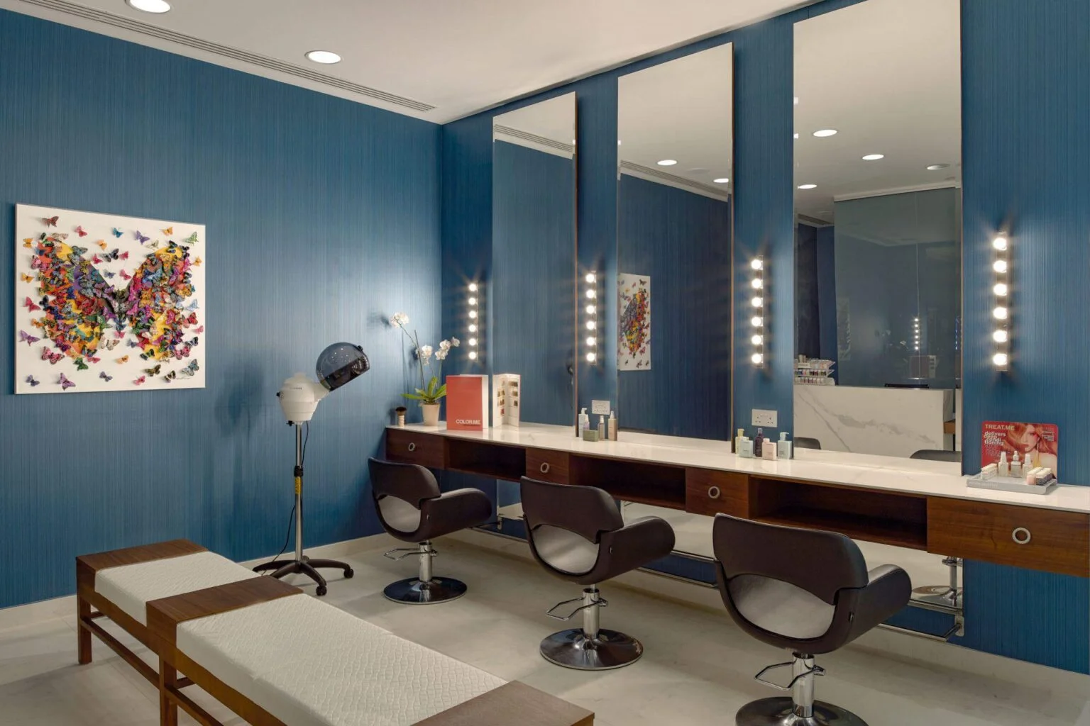 beauty salon and cosmetic services in Amavi, MadeForTwo Hotels