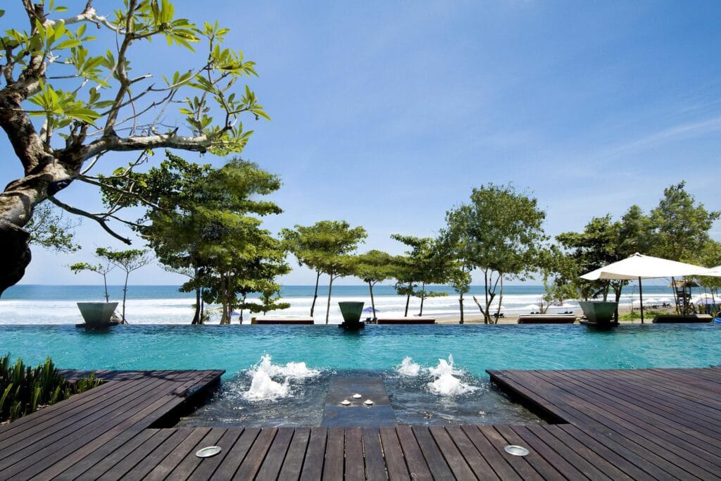 Wycieczki zorganizowane po wyspie oraz wyprawy rowerowe,Anantara Seminyak to jeden z czołowych hoteli na wyspie,Anantara Seminyak