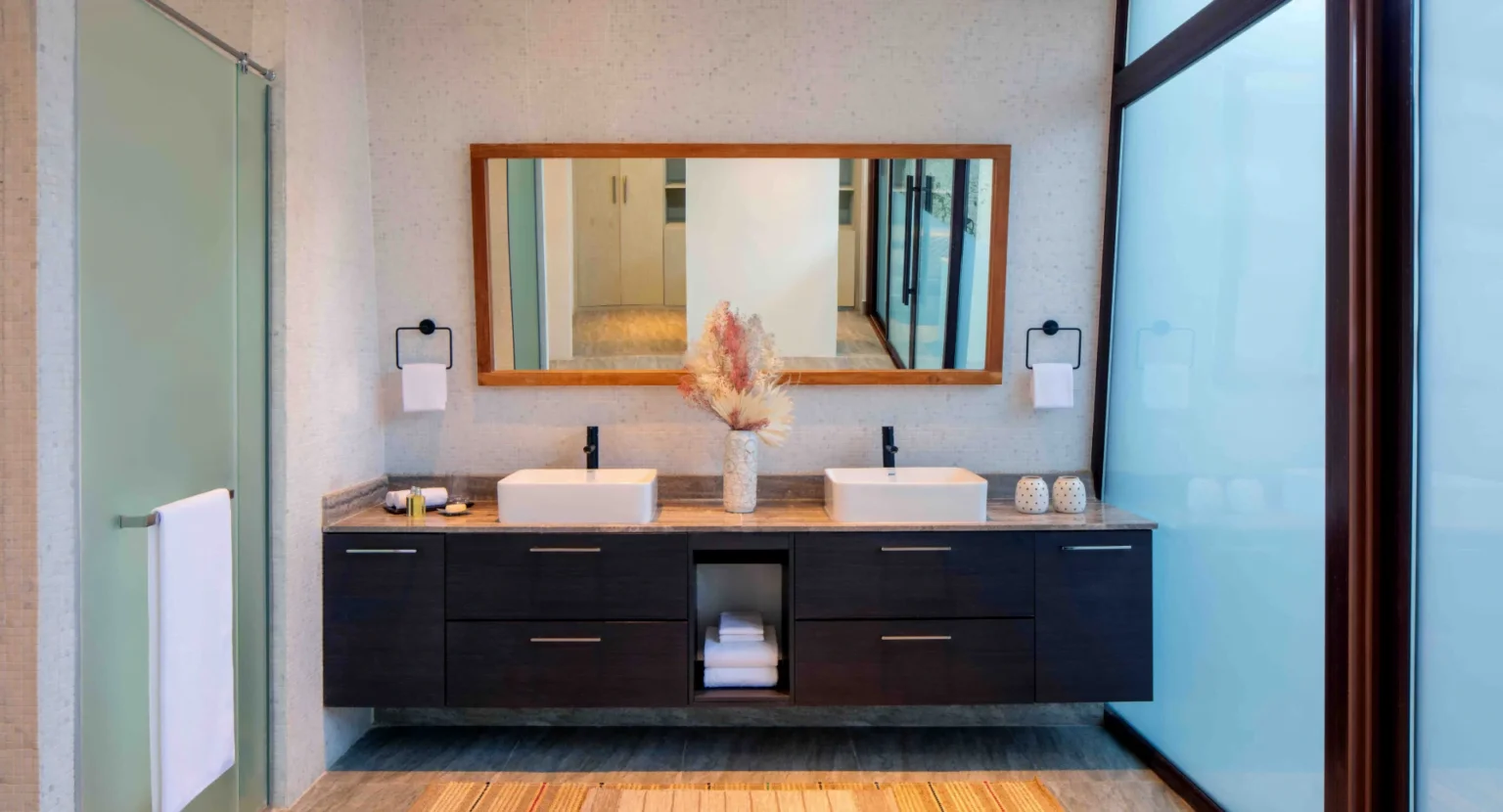 Anantara-World-Islands-Dubai-Resort-luksusowe-hotele-w-Dubaju-najlepsze-hotele-w-Dubaju-na-wakacje-z-rodzina-ekskluzywne-hotele-w-Dubaju-6.png