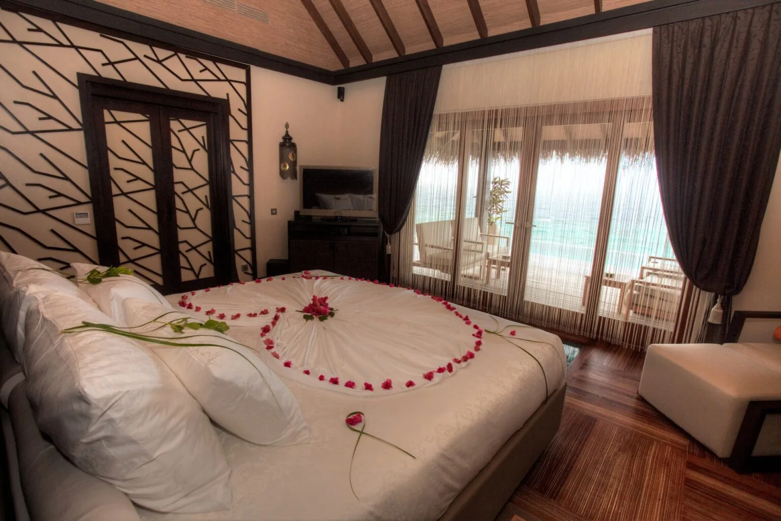 Ayada-Maldives-Villas-ROYAL-OCEAN-SUITE-1.jpg
