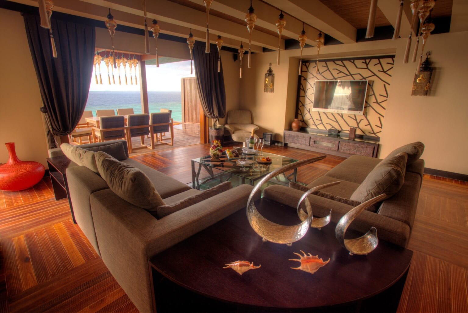 Ayada-Maldives-Villas-ROYAL-OCEAN-SUITE-2.jpg