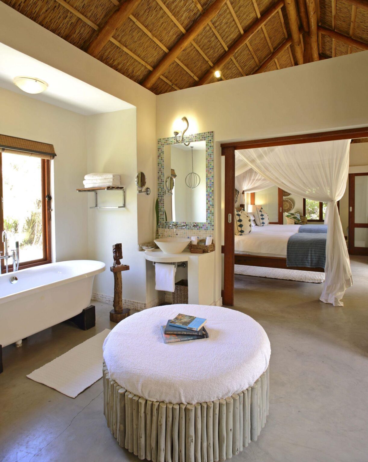 Azura-Benguerra-Villa-Amizade-second-bedroom-and-bathroom.jpg