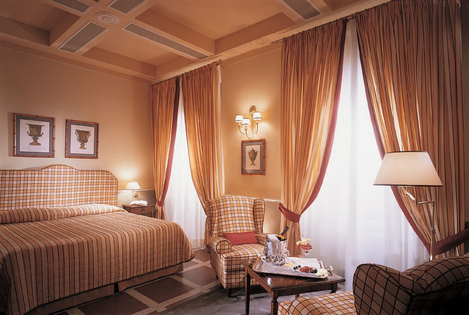 Bagni-di-Pisa_Hotel_Deluxe-Room.jpg