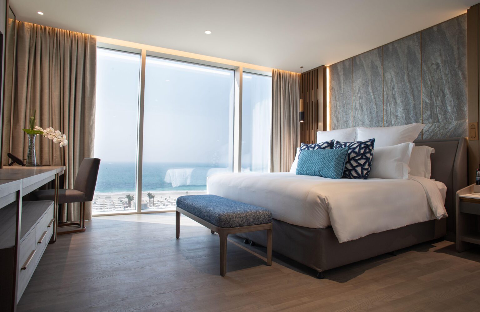 Beach-Hotel-4.jpg