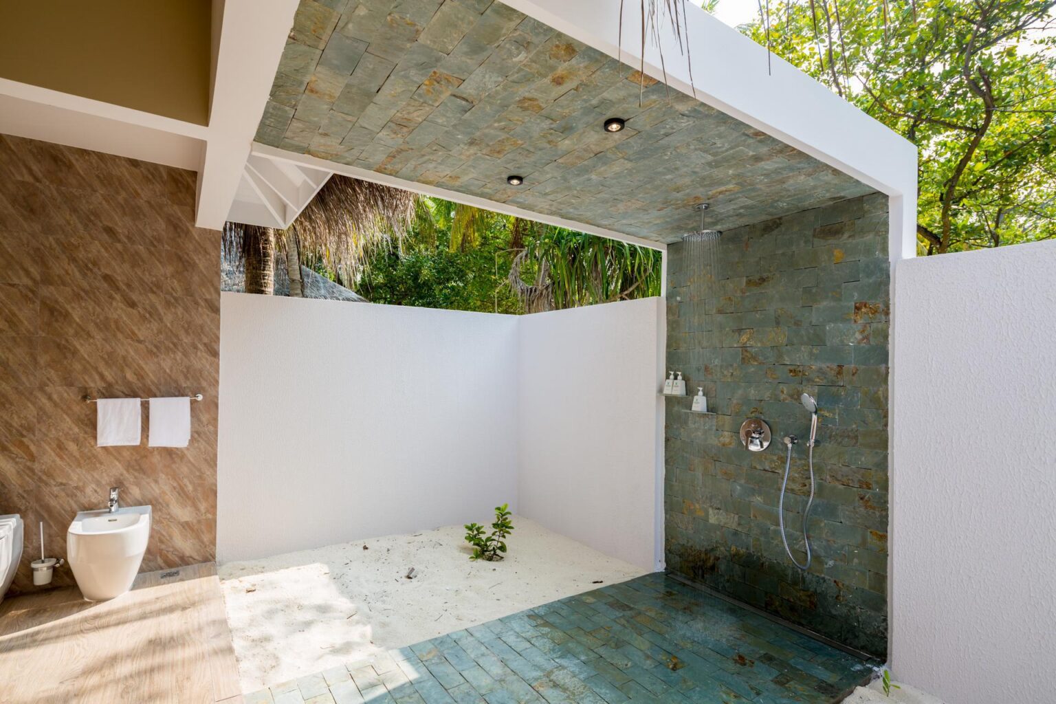 Beach-Suite-4.jpg