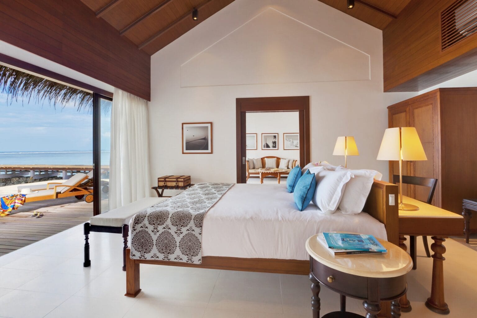 Beach-Villa-_-Bedroom-FH1109.jpg