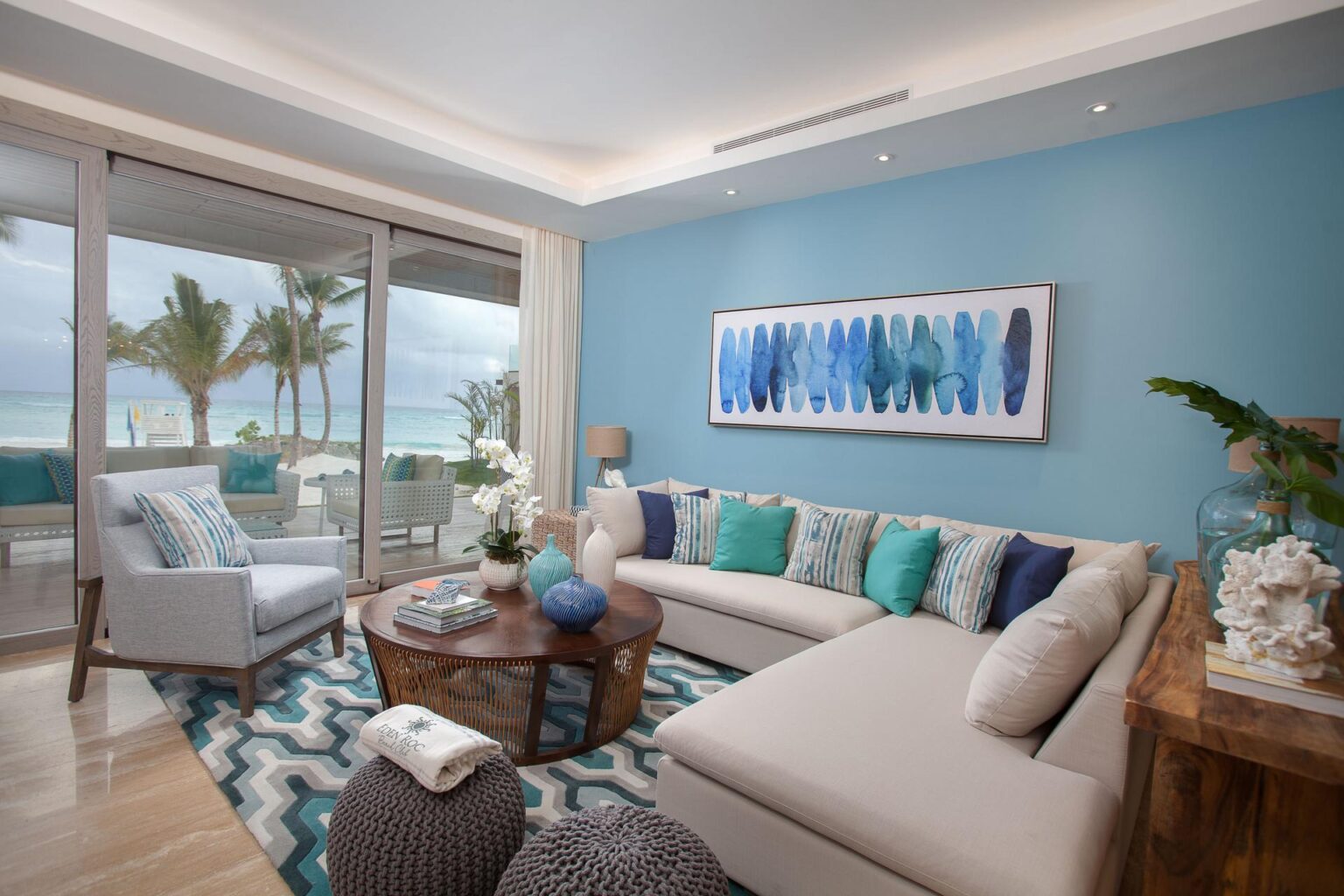 Beachfront-Suite_Living-Room_4478.jpg