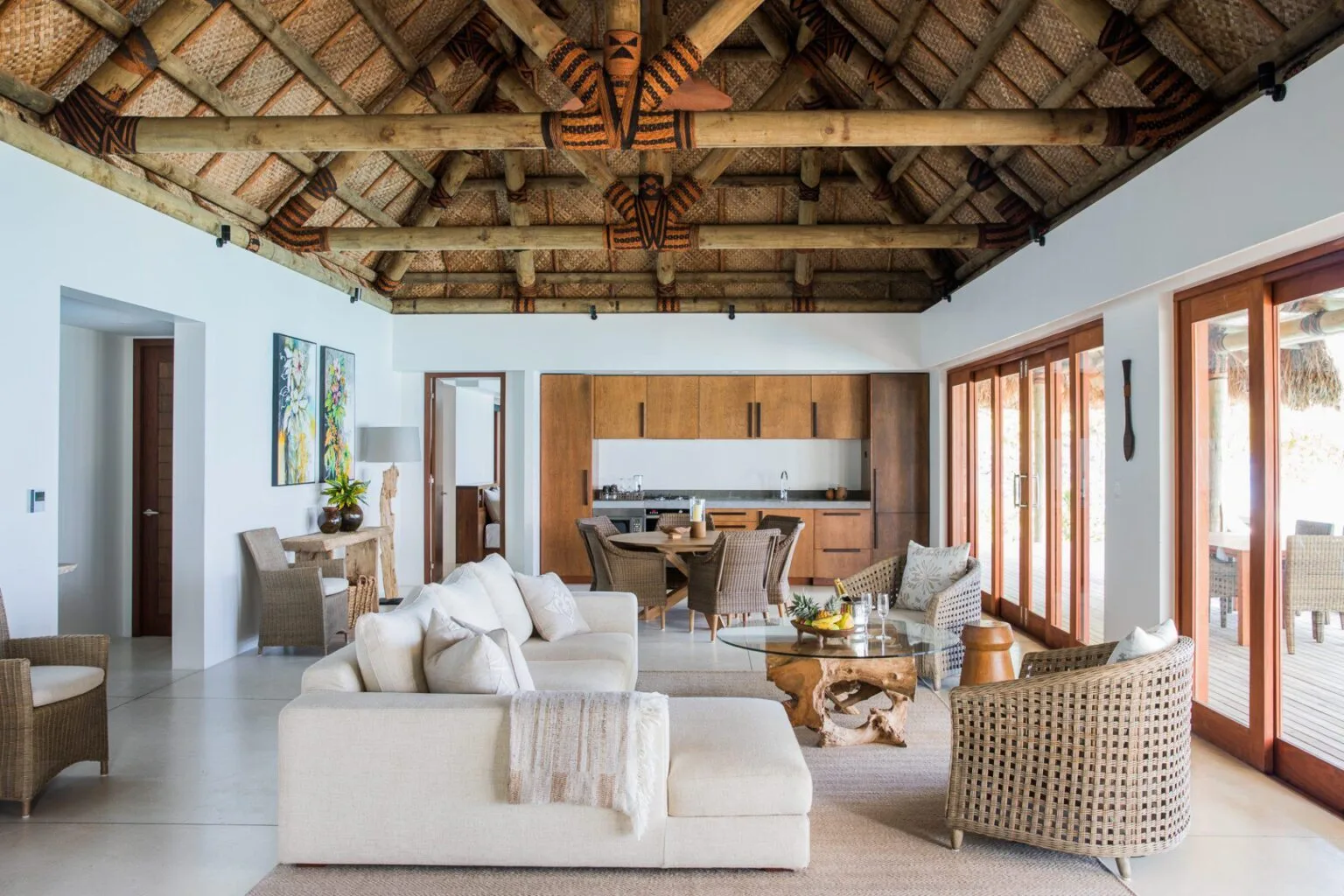 Пляжная вилла-гостиная с тремя спальнями.jpg