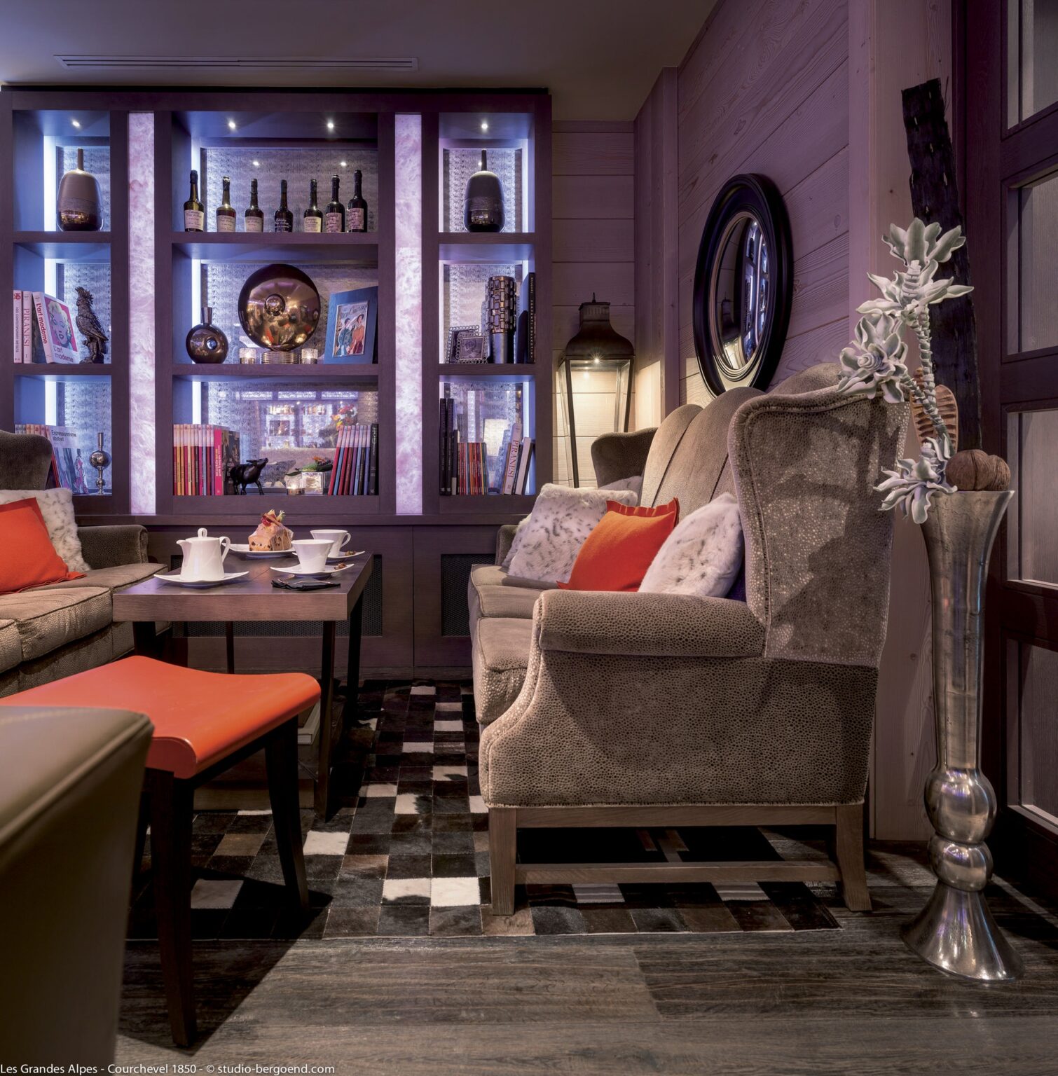 Bellinis-Lounge-Bar-2.jpg