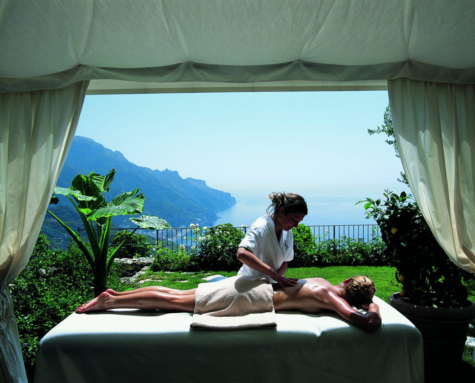 Belmond-Hotel-Caruso-SPA.jpg