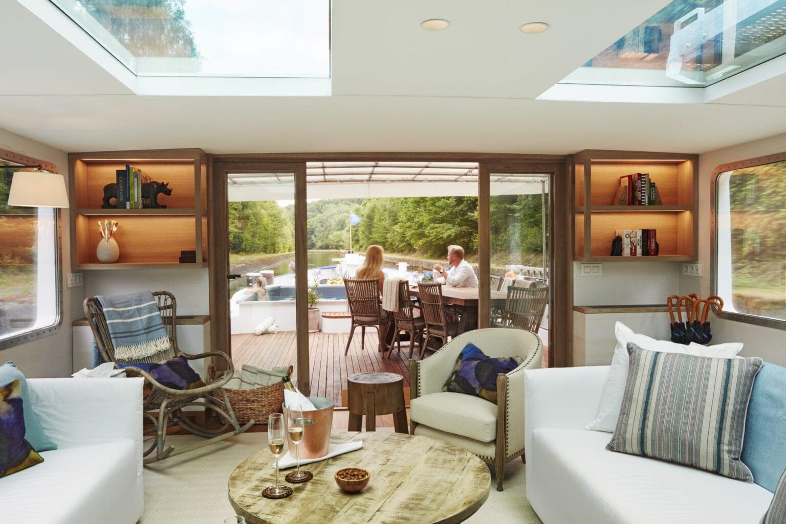 Belmond-Lilas-Barge-luksusowe-rejsy-barka-po-rzekach-ekskluzywne-rejsy-rzeczne-we-Francji-16.jpg