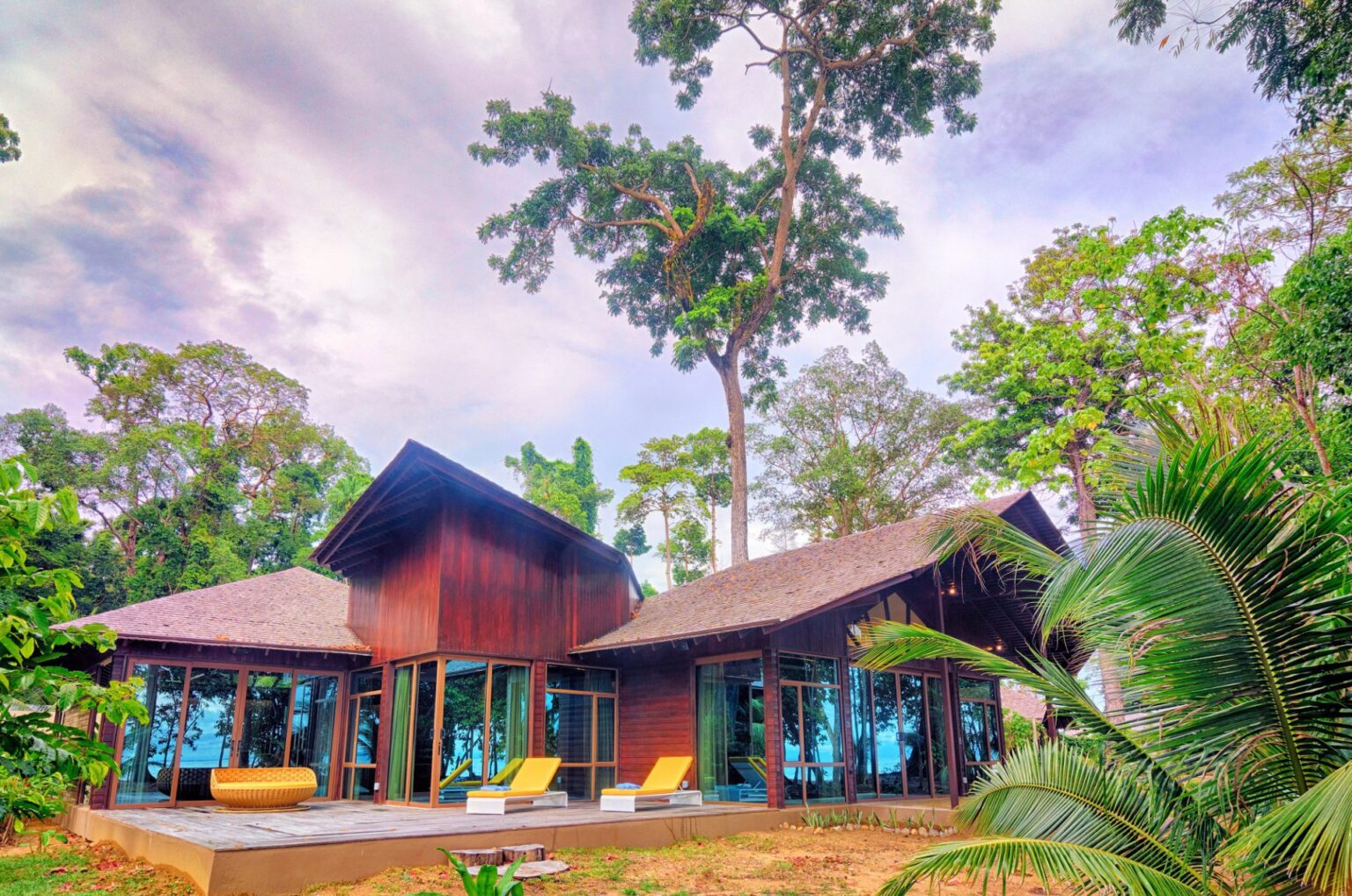 Borneo-Eagle-Resort-butikowe-hotele-w-Malezji-luksusowe-hotele-w-Malezji-ekskluzywne-wakacje-w-Malezji-ekskluzywne-wczasy-w-Malezji-najlepsze-hotele-w-Malezji-1.jpg