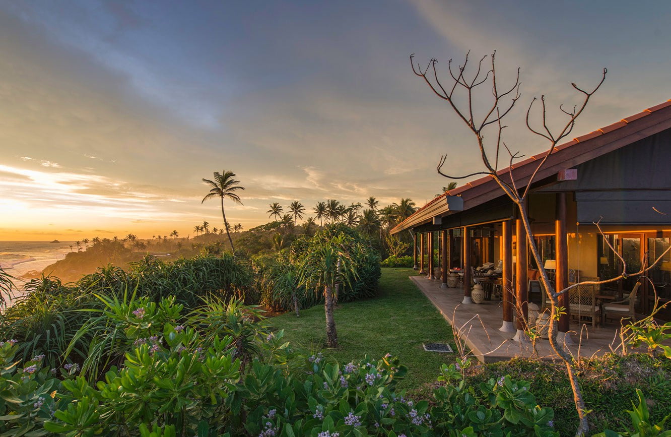 Hotel Cape Weligama otoczenie przyrody przy zachodzie słońca