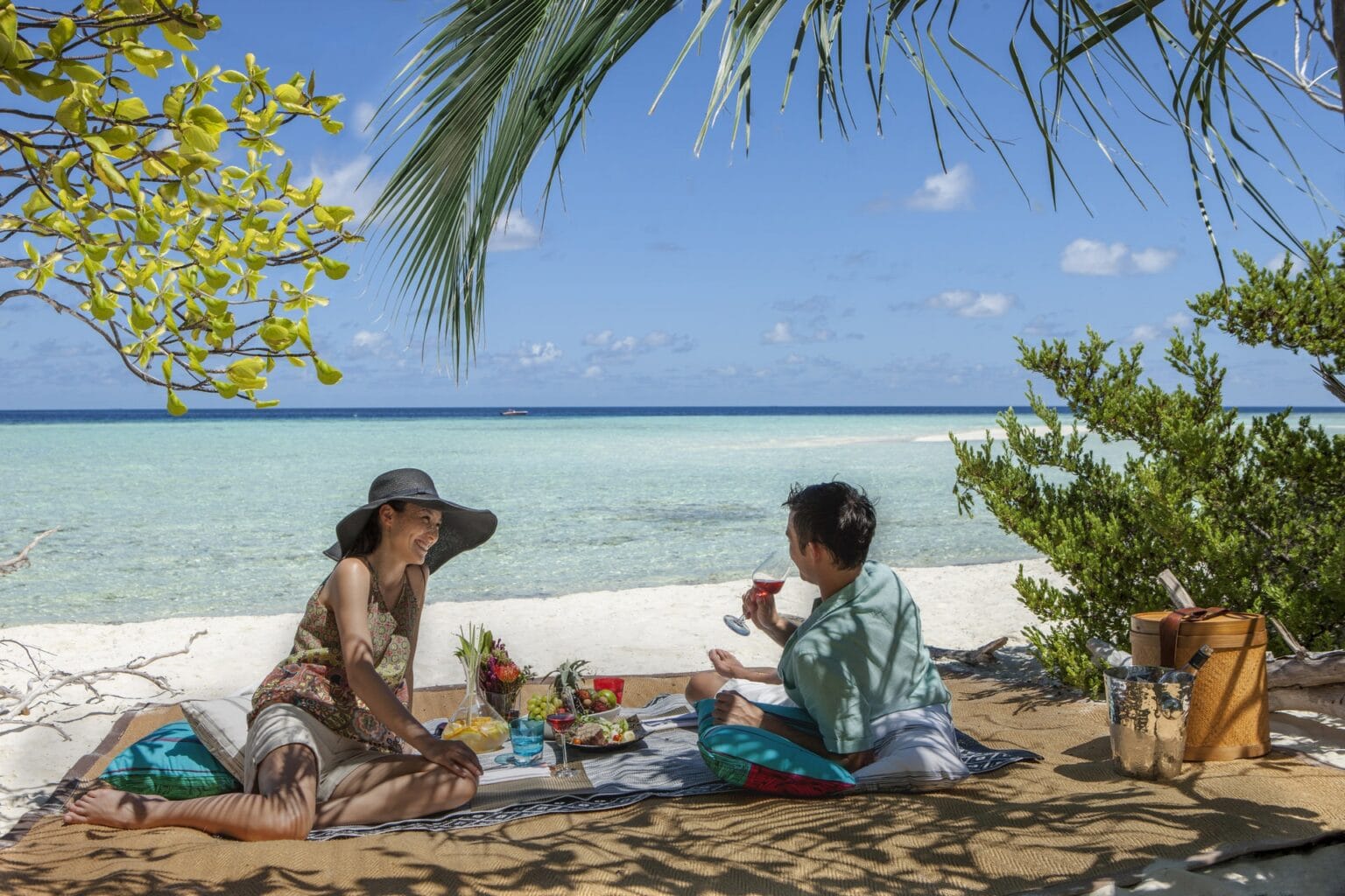 Castaway-Island-Picnic-Lunch-MK1304.jpg