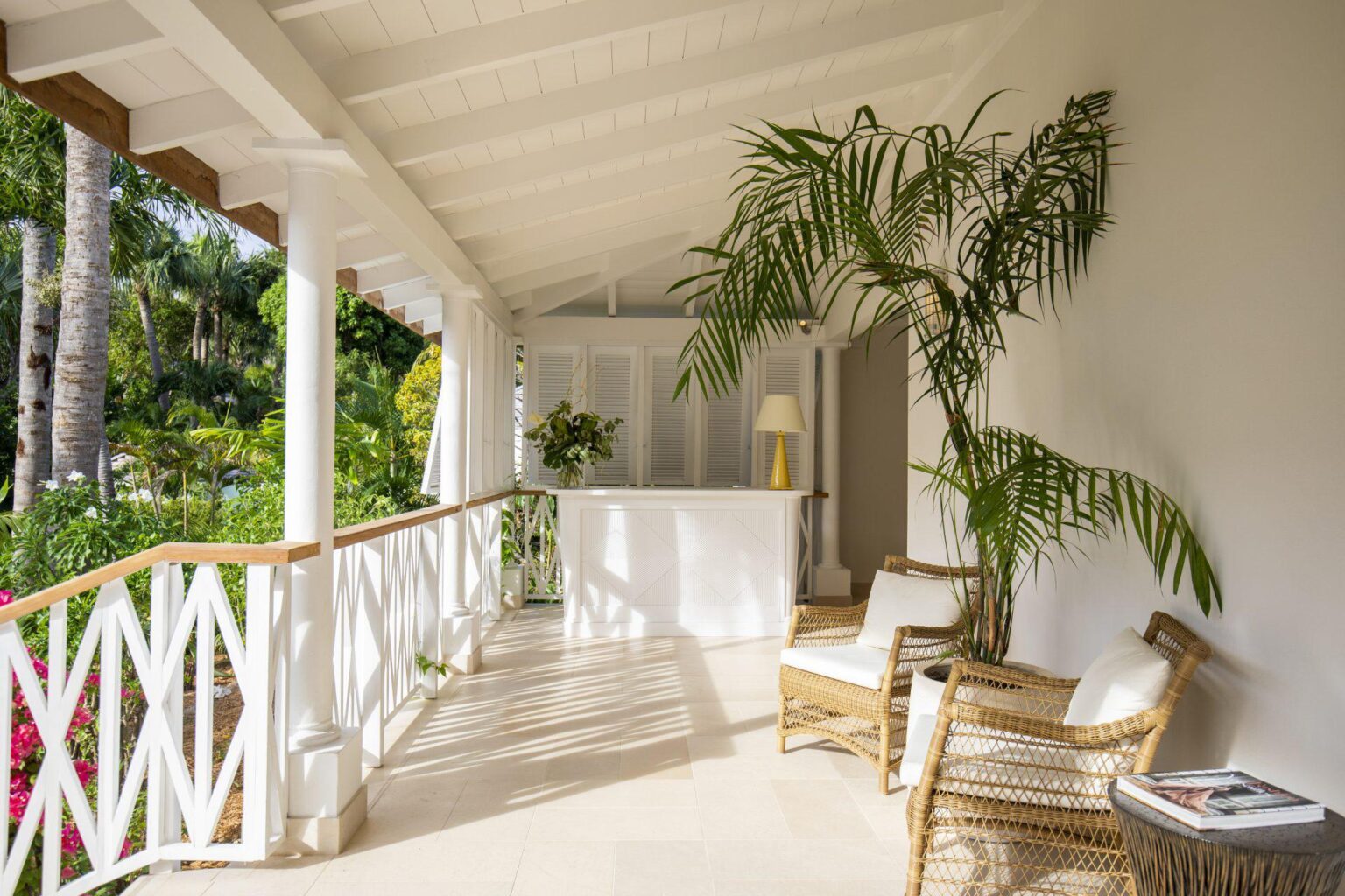 Cheval-Blanc-St-Barth-Isle-de-France-Main-entrance-E.-Labouerie-0219-1.jpg