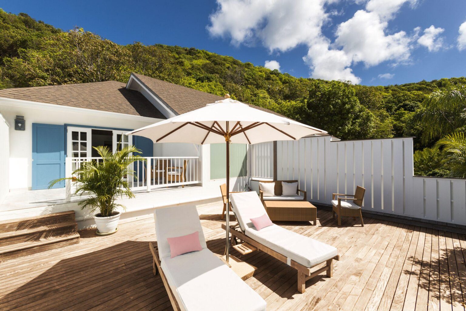 Cheval-Blanc-St-Barth-Isle-de-France-Tropical-Room-Terrace-S.-Candito.jpg