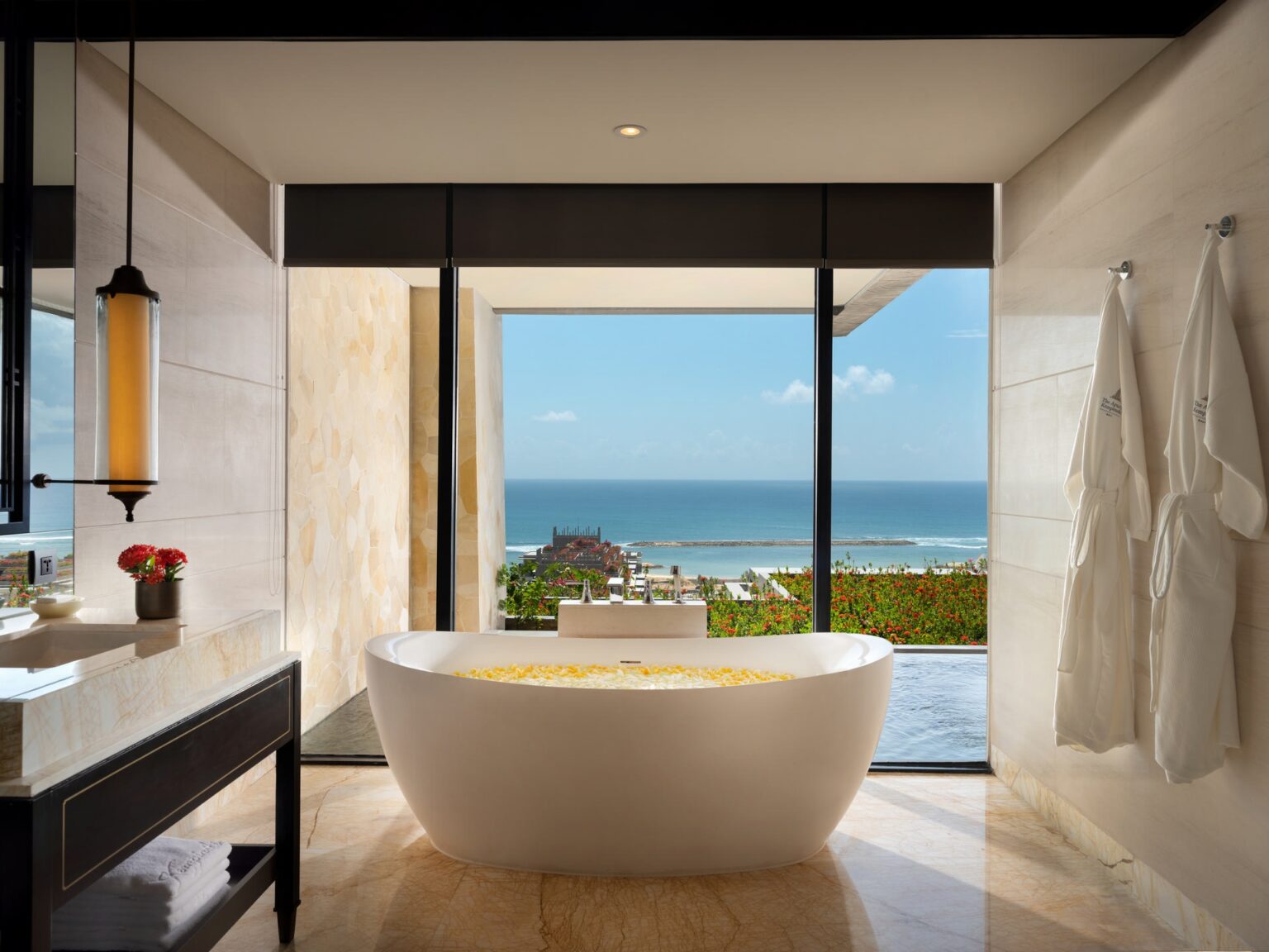 D.-Cliff-Private-Pool-Ocean-Suite_Bathroom-2.jpg