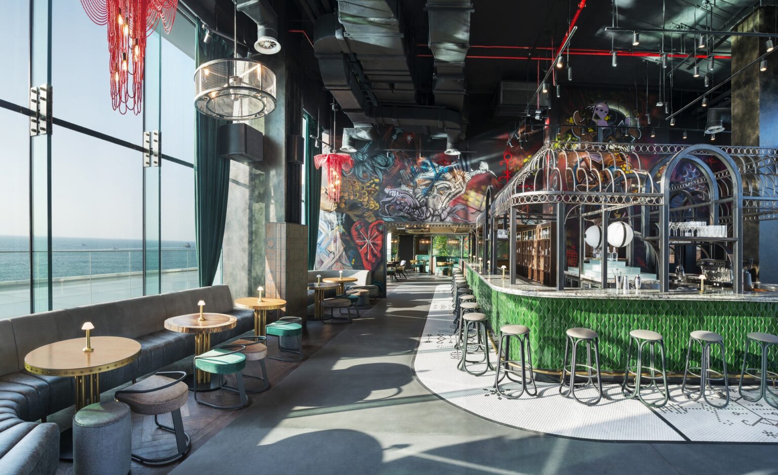 bar w W Dubai – The Palm