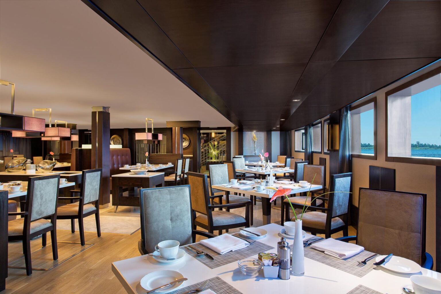 Dining-The-Oberoi-Philae-Luxury-Nile-Cruiser.jpg