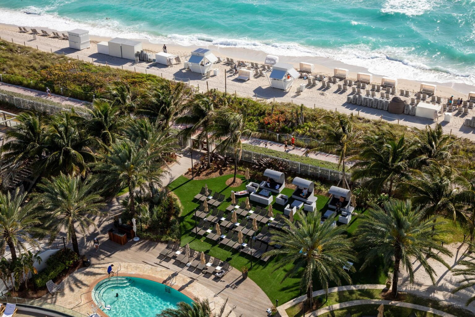 Eden-Roc-Miami-BEach-Ocean-Garden-Pool-and-Beach.jpg