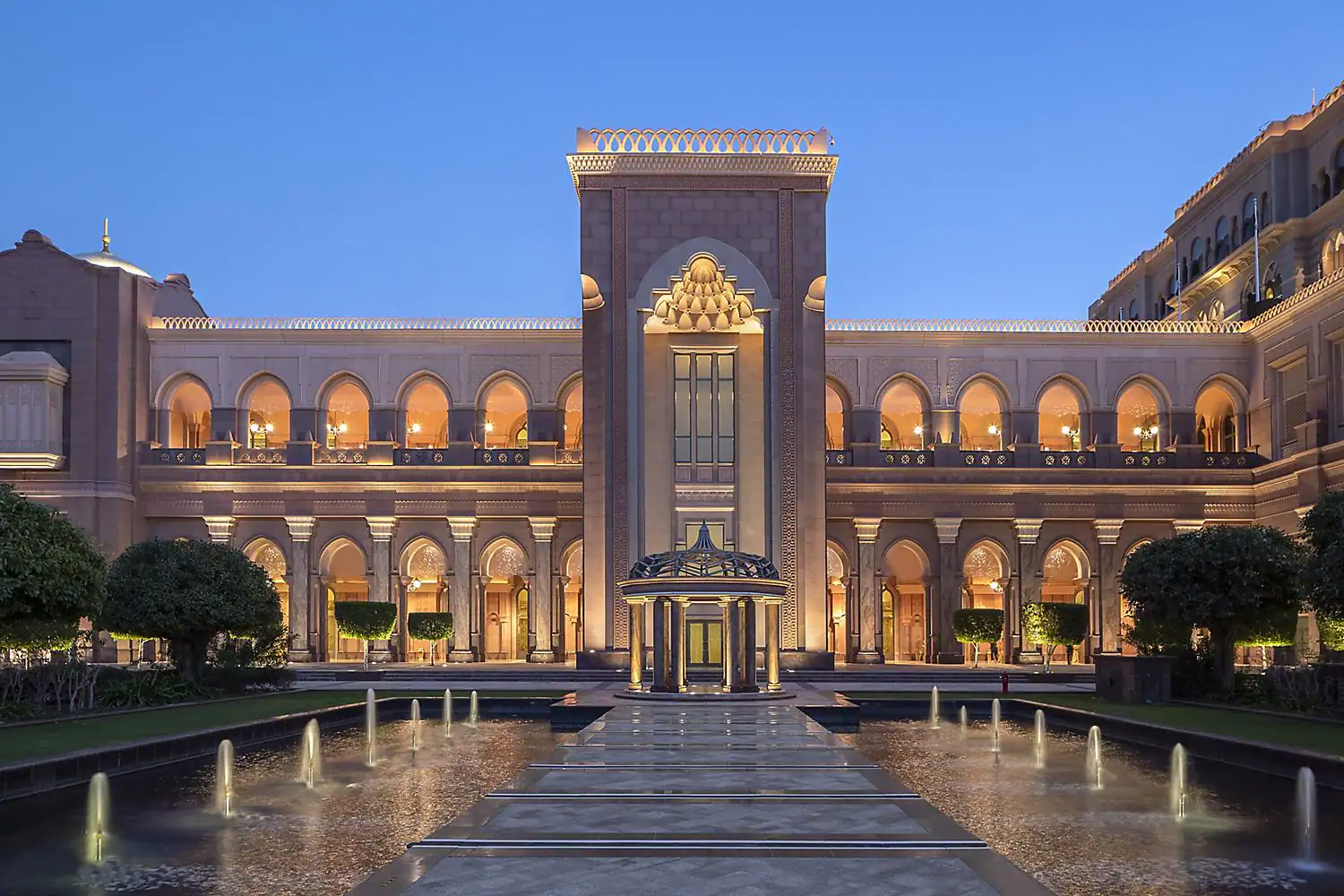 Emirates-Palace-Mandarin-Oriental-Hotel-luksusowe-hotele-w-Abu-Zabi-ekskluzywne-hotele-w-Adu-Dhabi-wakacje-z-dziecmi-w-abu-Zabi-najlepsze-hotele-w-Emiratach-Arabskich-15.png