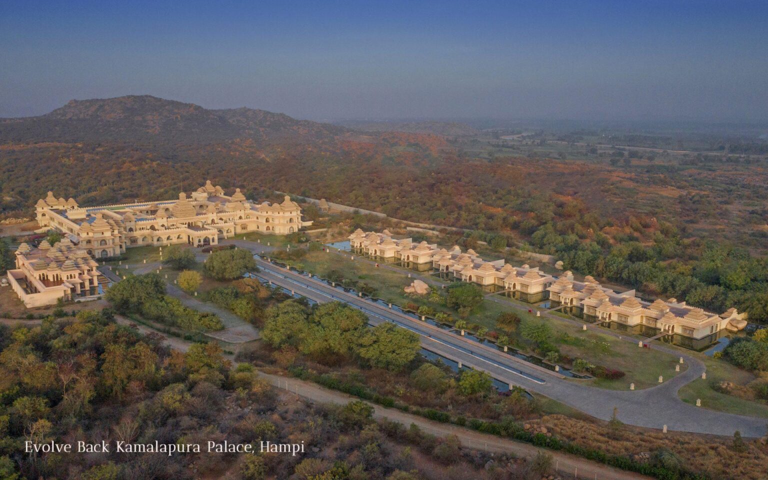 Evolve-Back-Kamalapura-Palace-Hampi-luksusowe-hotele-w-Indiach-ekskluzywne-wczasy-w-Indiach-wakacje-w-indiach-szyte-na-miare-najlepsze-hotele-w-Indiach-16.jpg