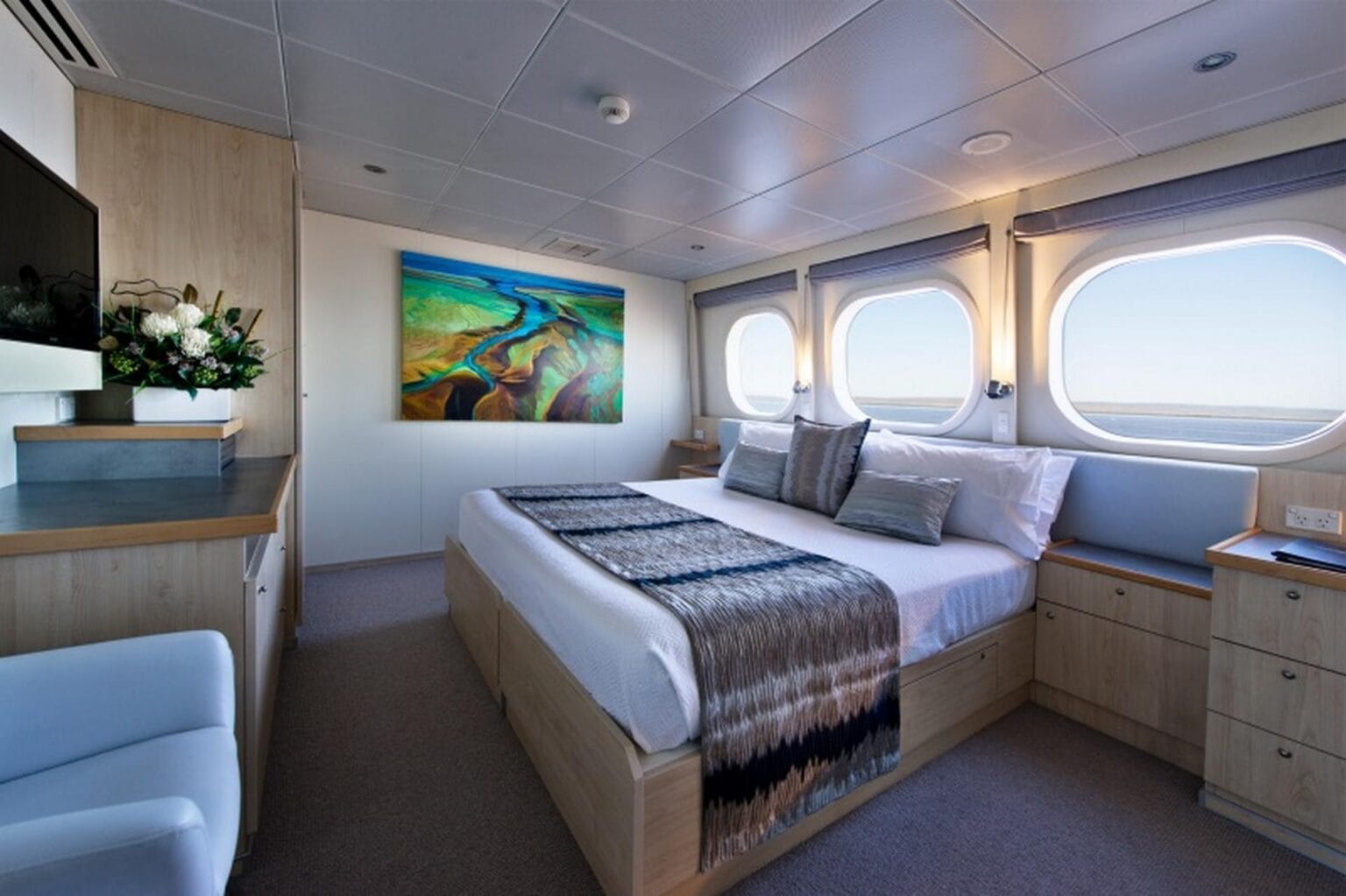 Explorer-Class-Cabin-web.jpg