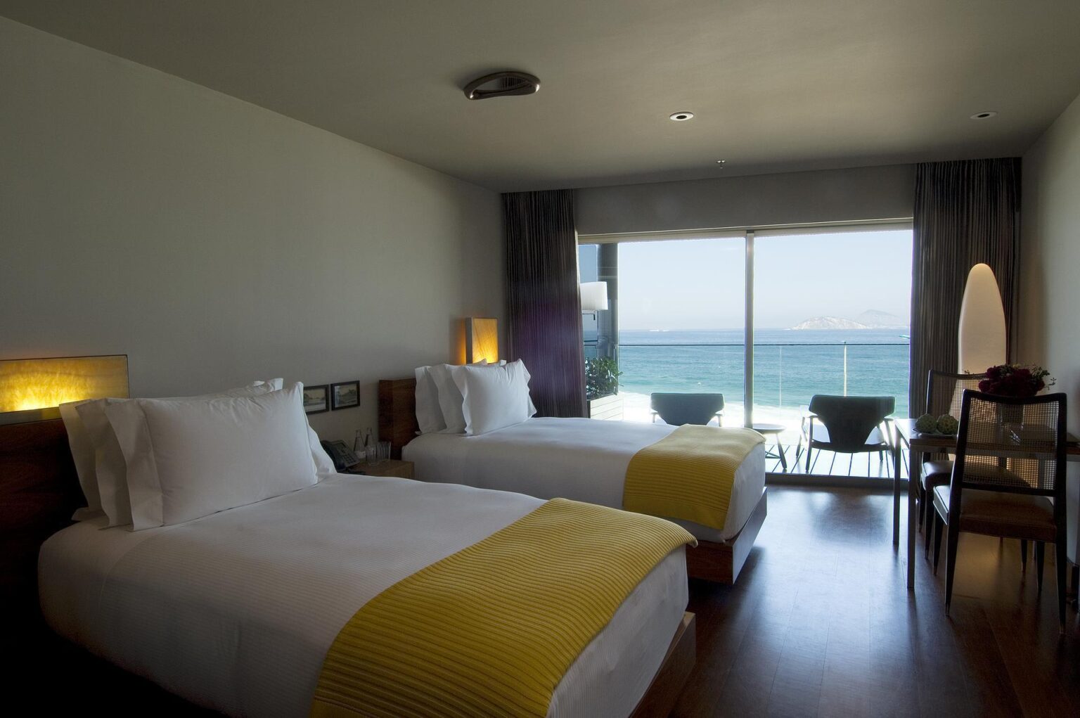 FASANO-RIO-DE-JANEIRO-Deluxe-room-Twin-Bed.jpg