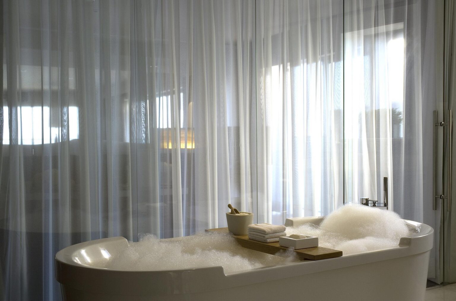 FASANO-RIO-DE-JANEIRO-Deluxe-suite-Bathroom.jpg