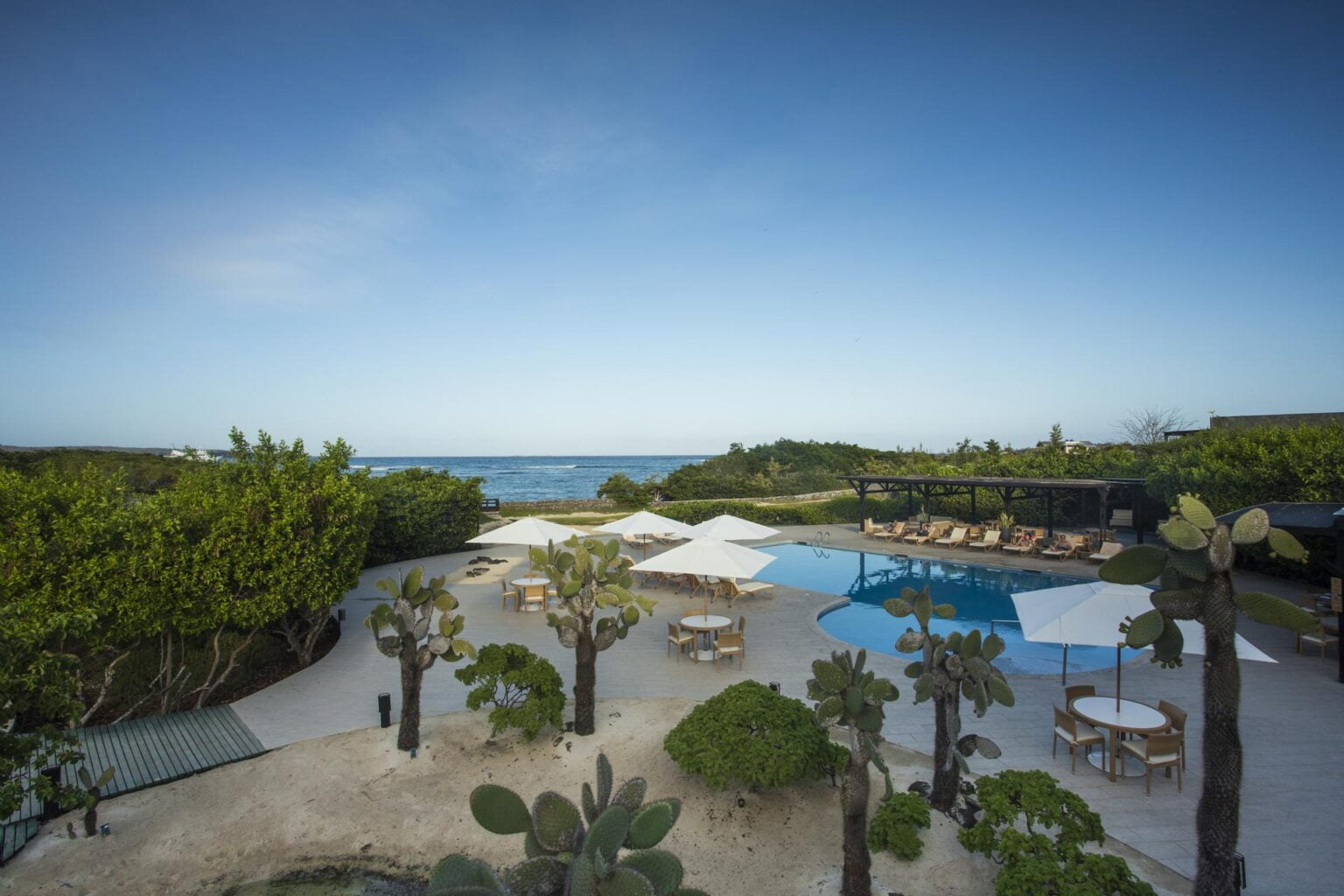 FB00022-Finch-Bay-pool-sea-view.jpg