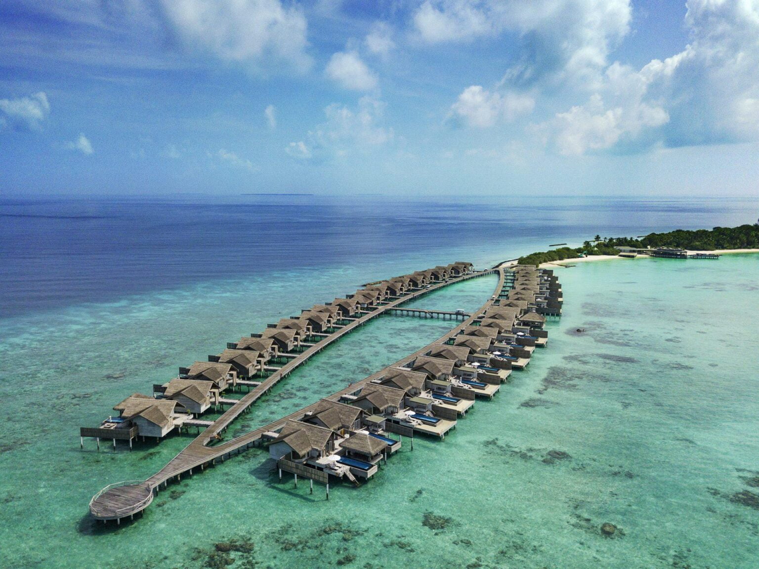 Fairmont-Maldives-luksusowe-hotele-na-Malediwach-ekskluzywane-wakacje-na-Malediwach-wczasy-na-Malediwach-szyte-na-miare-10.jpg